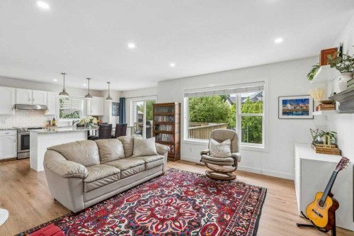 42 Douglas Glen Circle Se, Calgary, AB 
