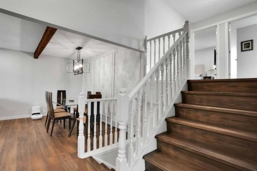 36 Coach Manor Rise Sw, Calgary, AB - Indoor Photo Showing Other Room