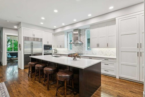 1940 48 Avenue Sw, Calgary, AB - Indoor Photo Showing Kitchen With Upgraded Kitchen
