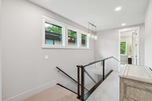 1940 48 Avenue Sw, Calgary, AB - Indoor Photo Showing Other Room