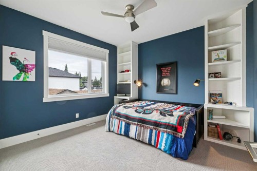 1940 48 Avenue Sw, Calgary, AB - Indoor Photo Showing Bedroom