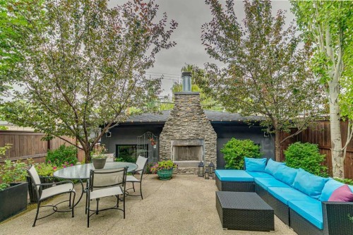 1940 48 Avenue Sw, Calgary, AB - Outdoor