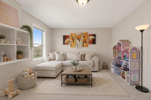19 Covemeadow Crescent Ne, Calgary, AB - Indoor Photo Showing Living Room
