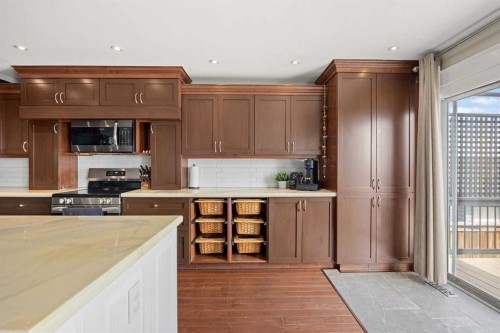 19 Covemeadow Crescent Ne, Calgary, AB - Indoor Photo Showing Kitchen