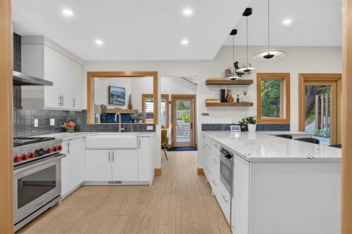 124 Garden Crescent Sw, Calgary, AB 