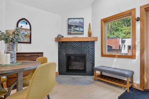 124 Garden Crescent Sw, Calgary, AB 
