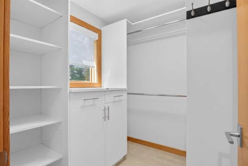 124 Garden Crescent Sw, Calgary, AB 