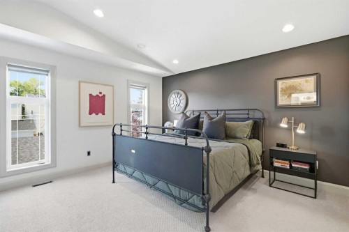 2042 49 Avenue Sw, Calgary, AB - Indoor Photo Showing Bedroom