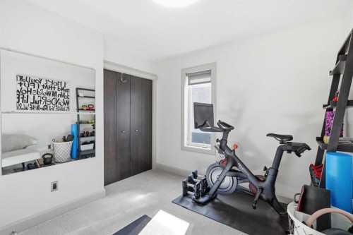 2042 49 Avenue Sw, Calgary, AB - Indoor Photo Showing Gym Room