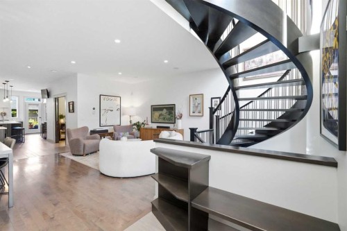 2042 49 Avenue Sw, Calgary, AB - Indoor Photo Showing Living Room