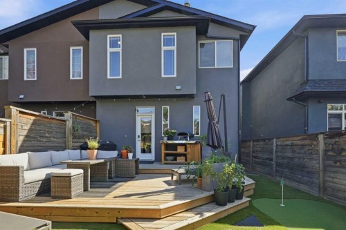 2042 49 Avenue Sw, Calgary, AB - Outdoor