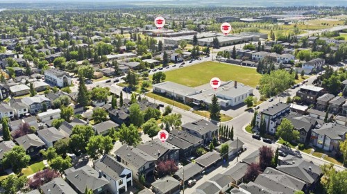 2042 49 Avenue Sw, Calgary, AB - Outdoor With View