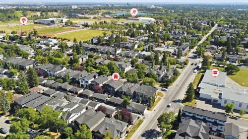 2042 49 Avenue Sw, Calgary, AB - Outdoor With View
