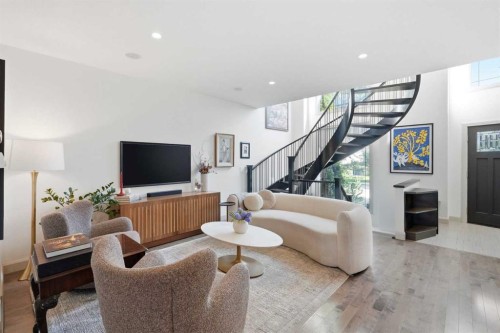 2042 49 Avenue Sw, Calgary, AB - Indoor Photo Showing Living Room