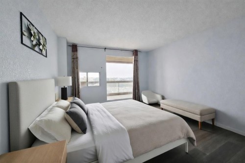 2012-221 6 Avenue Se, Calgary, AB - Indoor Photo Showing Bedroom