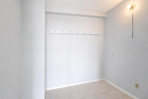 2012-221 6 Avenue Se, Calgary, AB - Indoor Photo Showing Other Room
