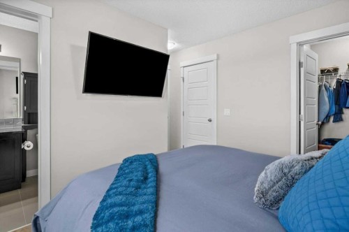 438 Covecreek Circle Ne, Calgary, AB - Indoor Photo Showing Bedroom