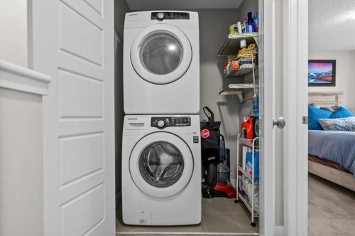438 Covecreek Circle Ne, Calgary, AB - Indoor Photo Showing Laundry Room