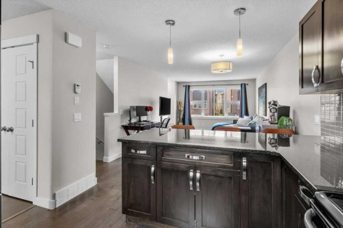 438 Covecreek Circle Ne, Calgary, AB - Indoor Photo Showing Kitchen