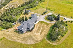 112004 338 Avenue EAST Rural Foothills County, AB T1V 1N2