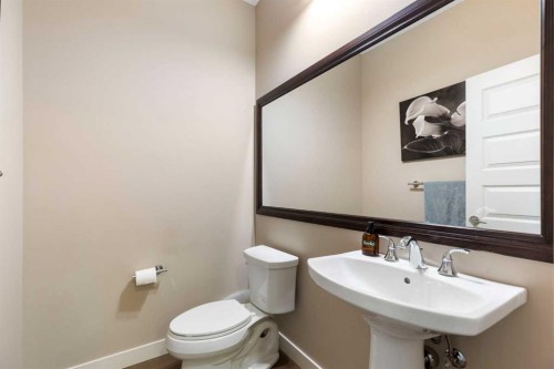 165 Cranarch Common Se, Calgary, AB - Indoor Photo Showing Bathroom
