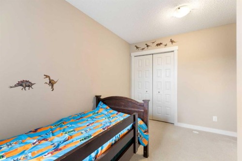 165 Cranarch Common Se, Calgary, AB - Indoor Photo Showing Bedroom