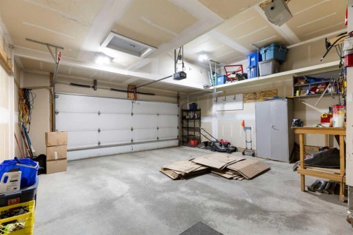 165 Cranarch Common Se, Calgary, AB - Indoor Photo Showing Garage