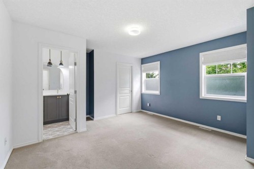 2-435 13 Avenue Ne, Calgary, AB - Indoor Photo Showing Other Room