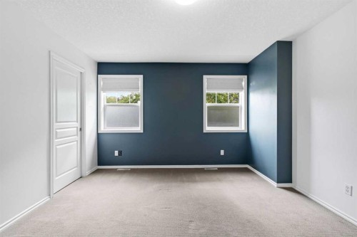 2-435 13 Avenue Ne, Calgary, AB - Indoor Photo Showing Other Room