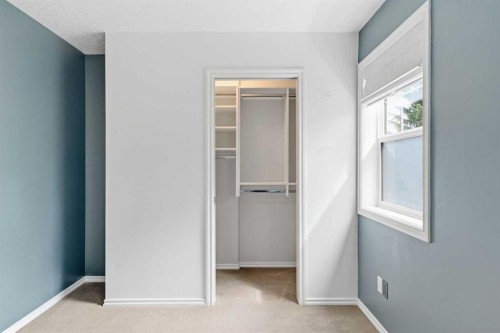 2-435 13 Avenue Ne, Calgary, AB - Indoor Photo Showing Other Room