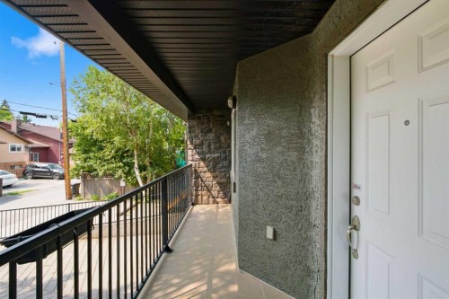 2-435 13 Avenue Ne, Calgary, AB - Outdoor With Exterior