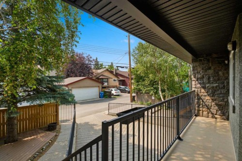 2-435 13 Avenue Ne, Calgary, AB - Outdoor With Exterior