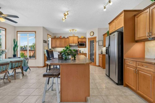 10 Westmount Road, Okotoks, AB - Indoor