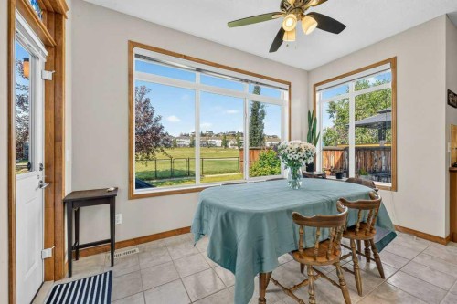 10 Westmount Road, Okotoks, AB - Indoor Photo Showing Dining Room