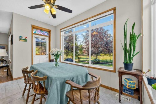10 Westmount Road, Okotoks, AB - Indoor Photo Showing Dining Room