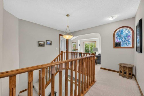 10 Westmount Road, Okotoks, AB - Indoor Photo Showing Other Room
