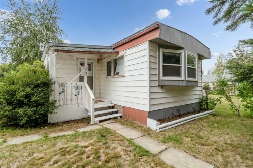 2104 23 Avenue, Delburne, AB - Outdoor