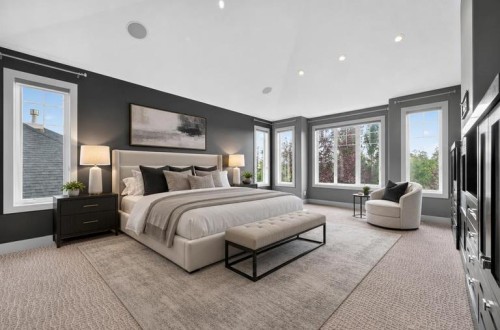 4 Aspen Cliff Close Sw, Calgary, AB - Indoor Photo Showing Bedroom