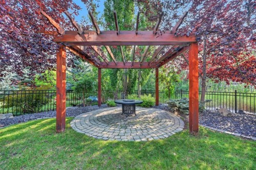 4 Aspen Cliff Close Sw, Calgary, AB - Outdoor