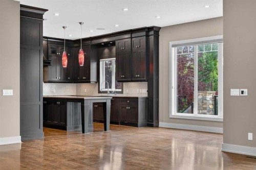 4 Aspen Cliff Close Sw, Calgary, AB - Indoor