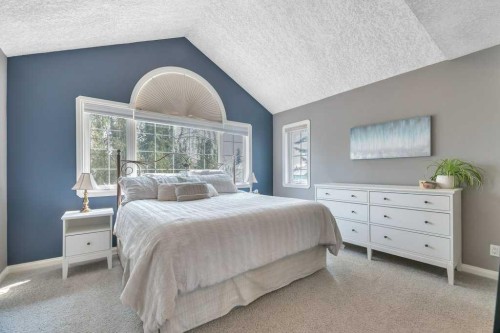 3 Grande Point Estates, Strathmore, AB - Indoor Photo Showing Bedroom