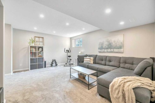 3 Grande Point Estates, Strathmore, AB - Indoor Photo Showing Living Room