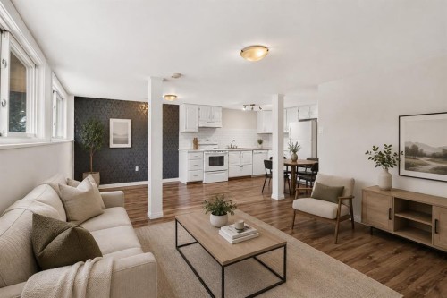2606 14 Avenue Se, Calgary, AB - Indoor Photo Showing Living Room