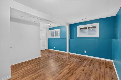 2606 14 Avenue Se, Calgary, AB - Indoor Photo Showing Other Room
