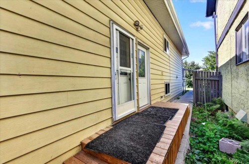 2606 14 Avenue Se, Calgary, AB - Outdoor With Exterior