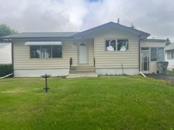 622 6 Avenue  Wainwright, AB T9W 1B2