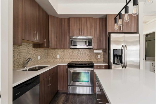 945 Mckenzie Towne Manor Se, Calgary, AB 