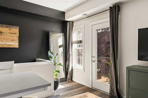 945 Mckenzie Towne Manor Se, Calgary, AB 