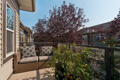 945 Mckenzie Towne Manor Se, Calgary, AB 