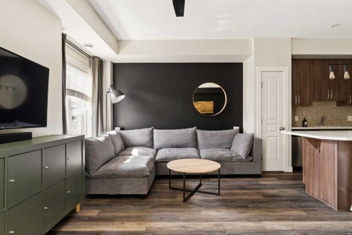 945 Mckenzie Towne Manor Se, Calgary, AB 